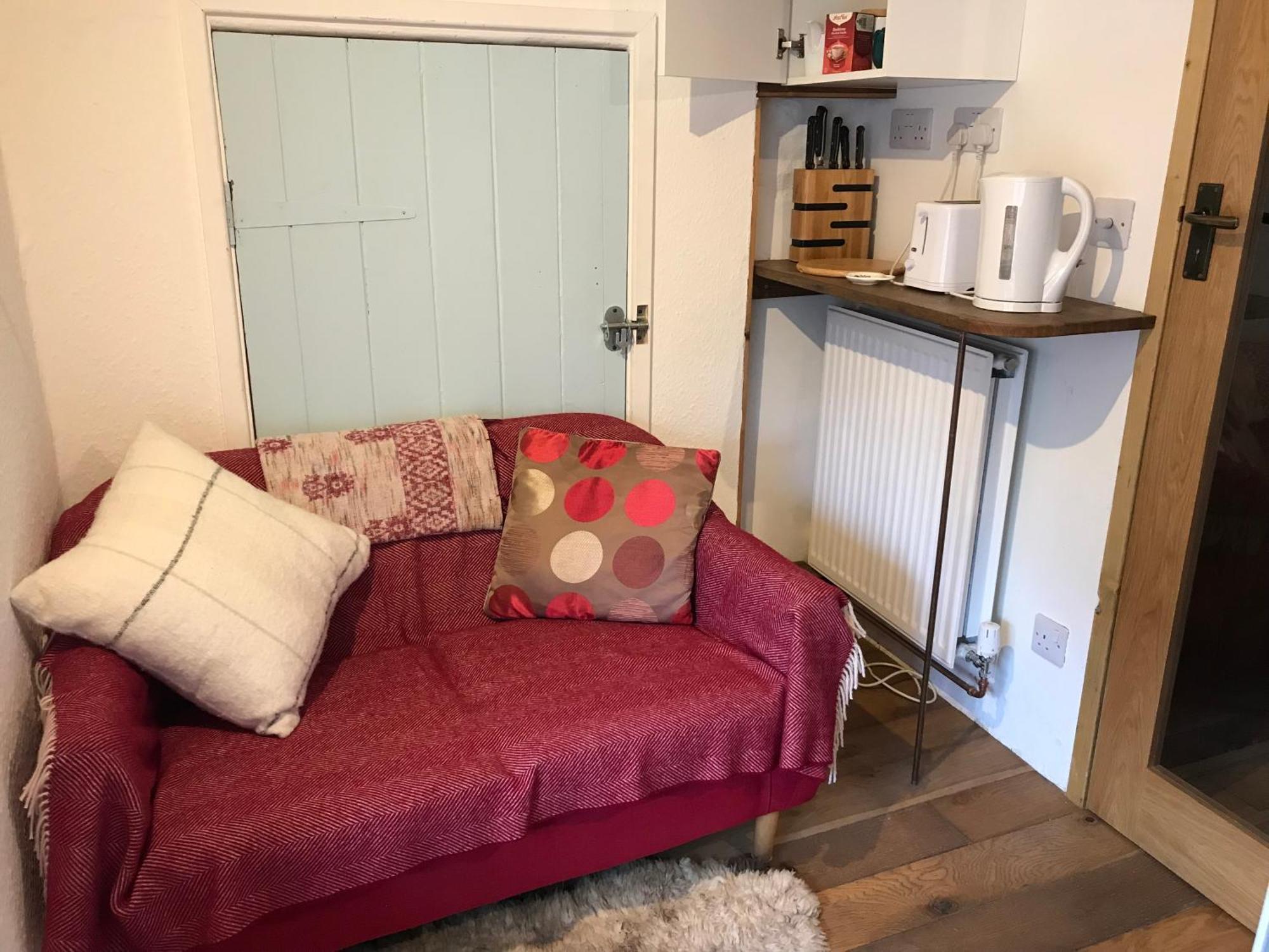 Tiny Cosy Snug Apartman Manorowen Kültér fotó